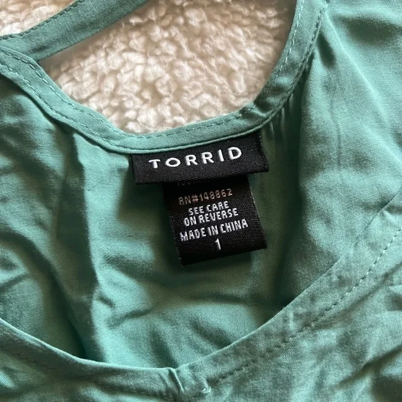 Women's Torrid Teal Blouse - Picture 5 of 5